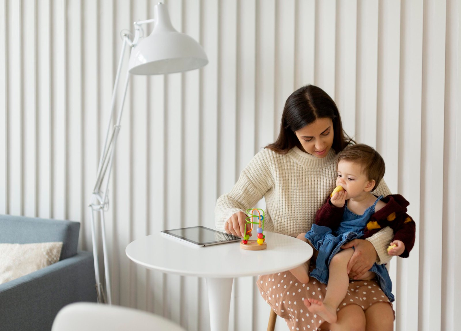 Elois Health Care LLC Forney Tx mother spending time with her daughter